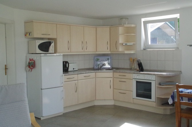 Ferienhaus in Diedrichshagen - Stolteraa - Waldweg 54 - Blick auf die K&uuml;chenzeile