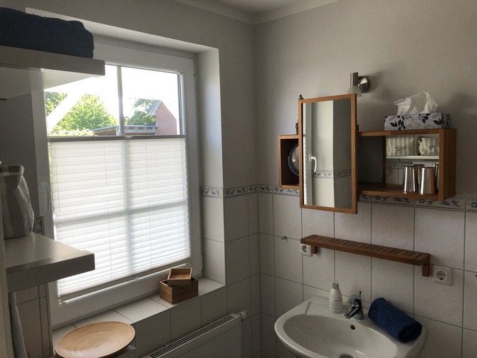 Ferienwohnung in K&uuml;hlungsborn - Kr&uuml;ger - Bad mit Dusche