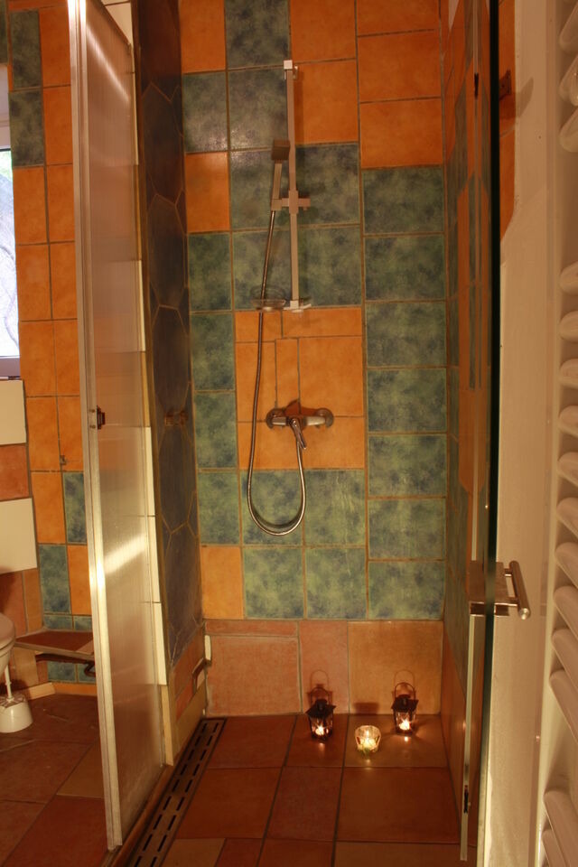 Ferienwohnung in Carinerland - Fewo Kerzenzimmer - Märchen aus Wachs und Flamme - Bild 9