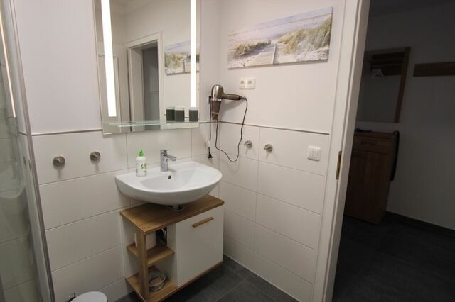 Ferienwohnung in Pönitz am See - Landhaus am See - mit Terrasse und Strandkorb - Bild 9